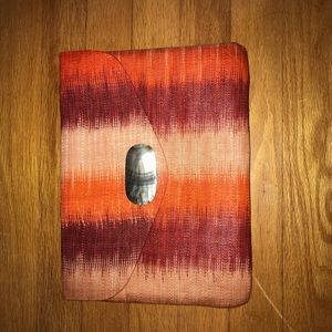 Brand new lucky brand clutch perfect for summer